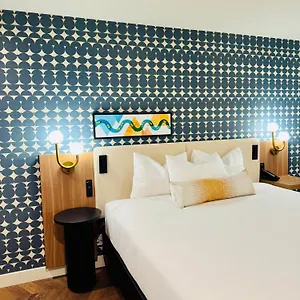 Hotel Star 2*