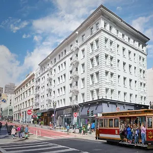 Union Square Hotel 4*