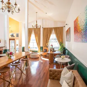 Washington Square Hotel 3*