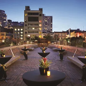 Hilton Financial District 4*
