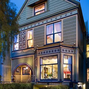 노이스 네스트 베드 앤 브렉퍼스트 B&B