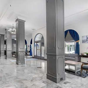 Hotel The Monarch 2*