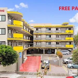 Red Coach Motor Hotel 3*