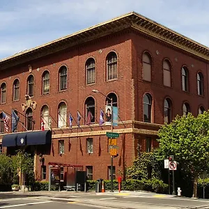 University Club Of Hotel 4*