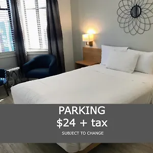 Touchstone - Center Hotel